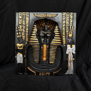 Tutankhamun - Magician Egyptian Replica king Tutankhamun Mask the powerful king - Eyes looking every side, Check the video - Made in Egypt