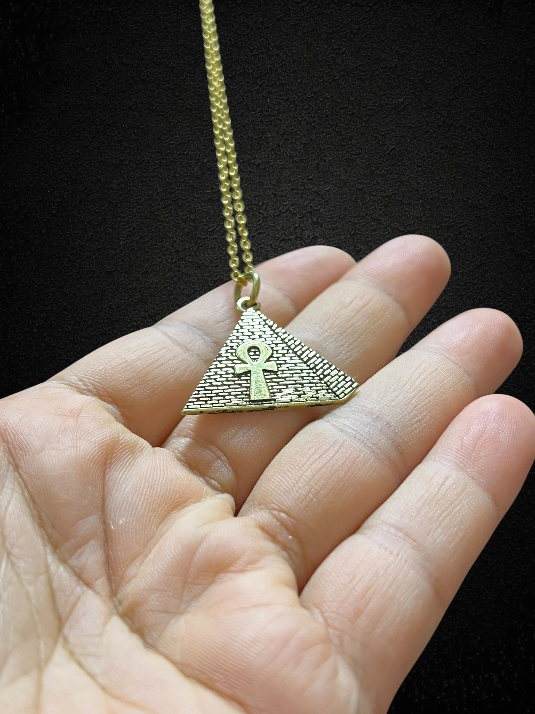 Collection Ankh Allemand - Boîte Pyramidale Dorée, Très Bon état