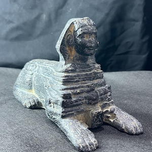 Egyptian Sphinx Statue – Ancient Style Handcrafted Guardian Figurine – Sacred Pharaoh Altar Decor Inspired by Giza Heritage Made in Egypt