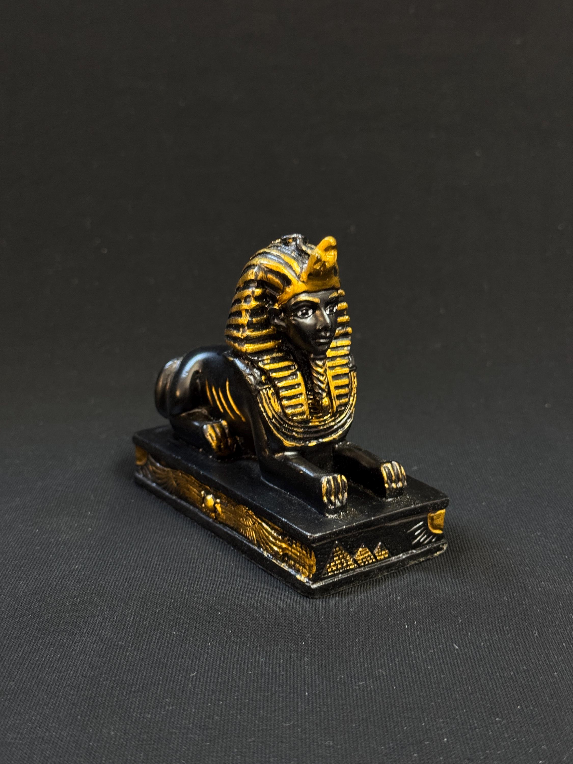 Tuin Outdoor Standbeeld, Egyptische Piramide Standbeeld, Hars Piramide Gebouw Model Home Mini Spaarpot Woonkamer Kantoor Desktop Decoraties H14CM voor Huis Tuin Tuin Outdoor Standbeeld, Egyptische Piramide Standbeeld, Hars Piramide Gebouw Model Home Mini Spaarpot Woonkamer Kantoor Desktop Decoraties H14CM voor Huis Tuin