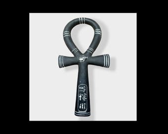 アンク。生命の鍵。アンク・ラー。力と活力の象徴。エジプト十字架