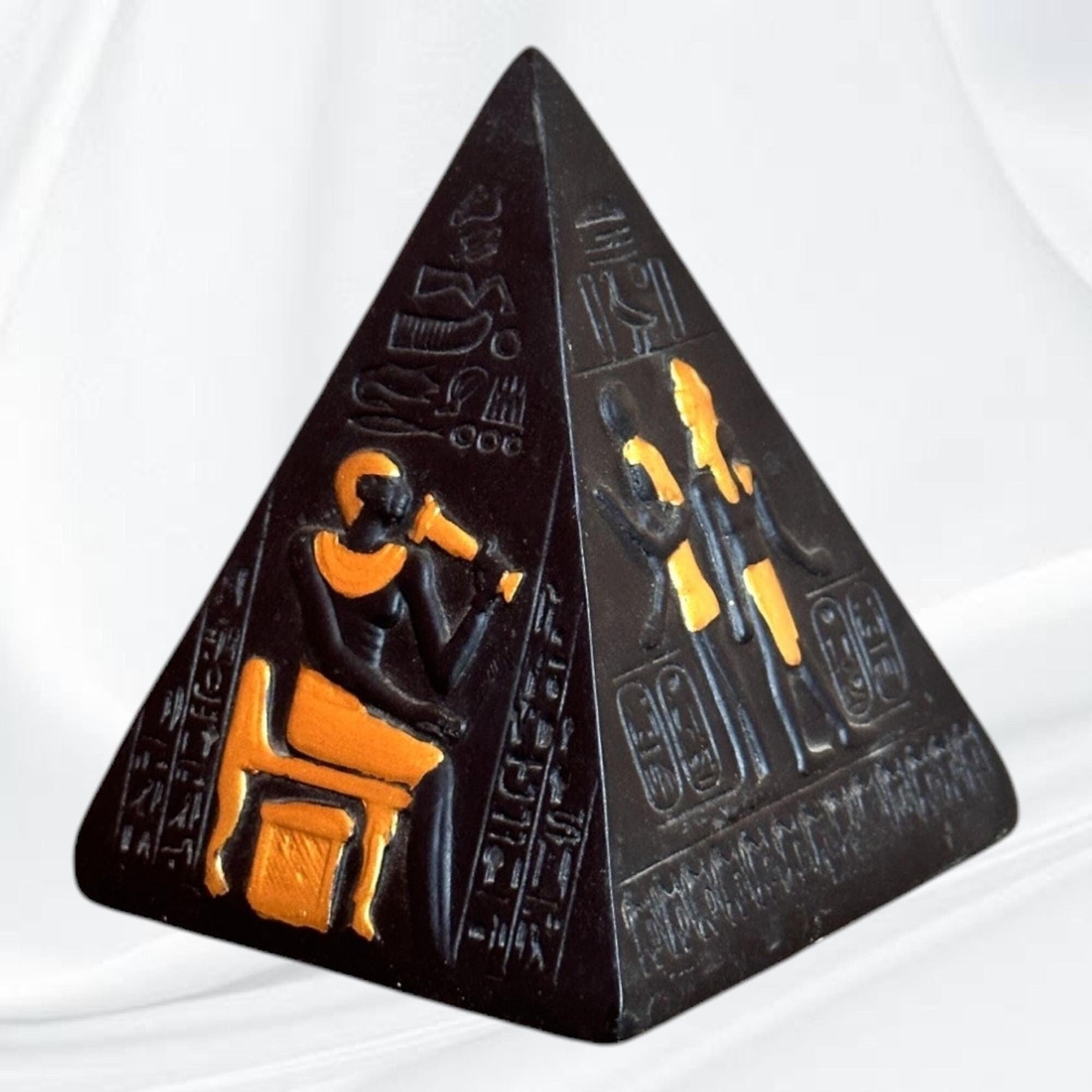 Egyptian Pyramid Statue Unique Symbol of Ancient Egypt Pharaonic ...
