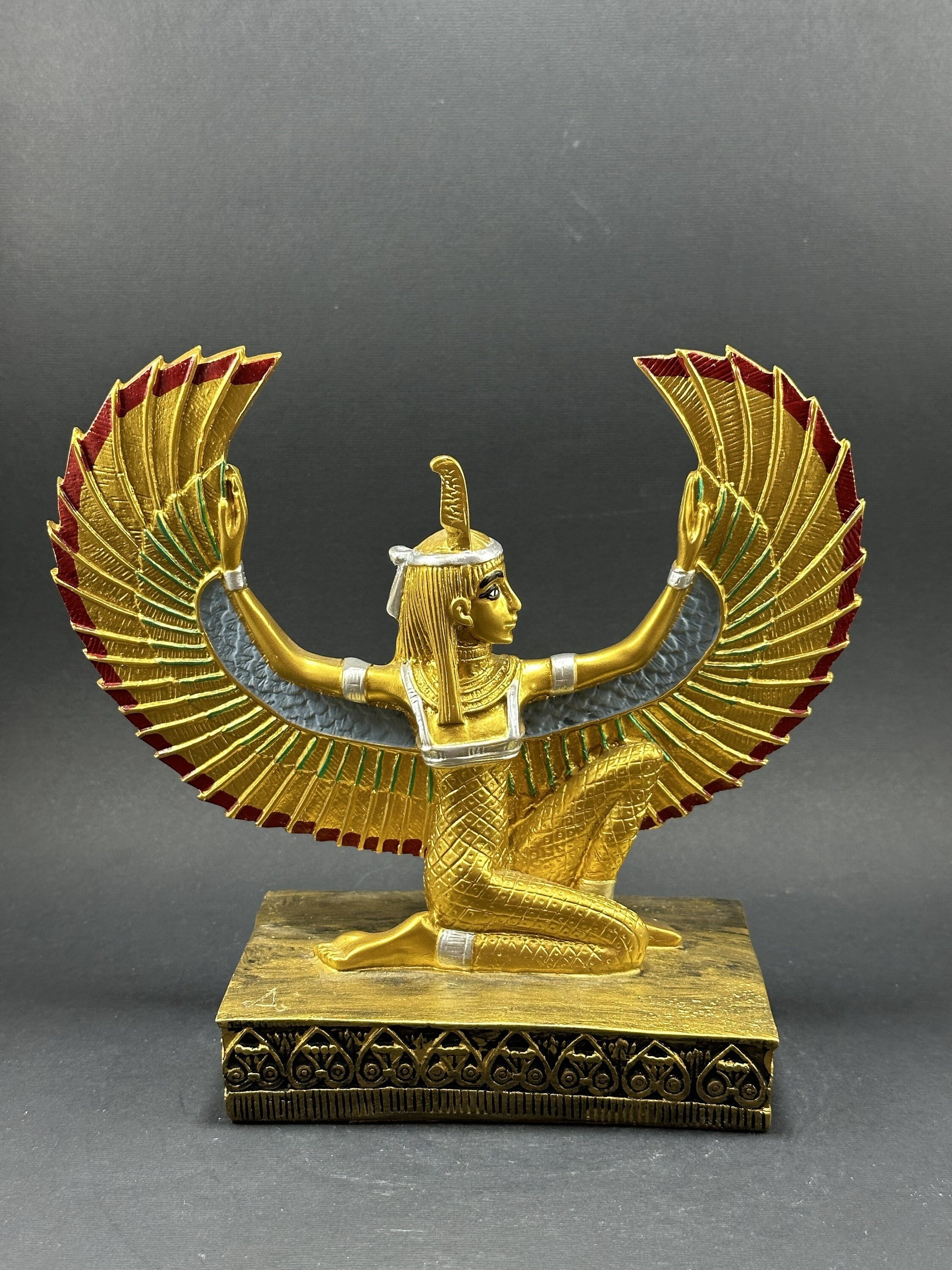 エジプト神話 女神マアト 彫刻