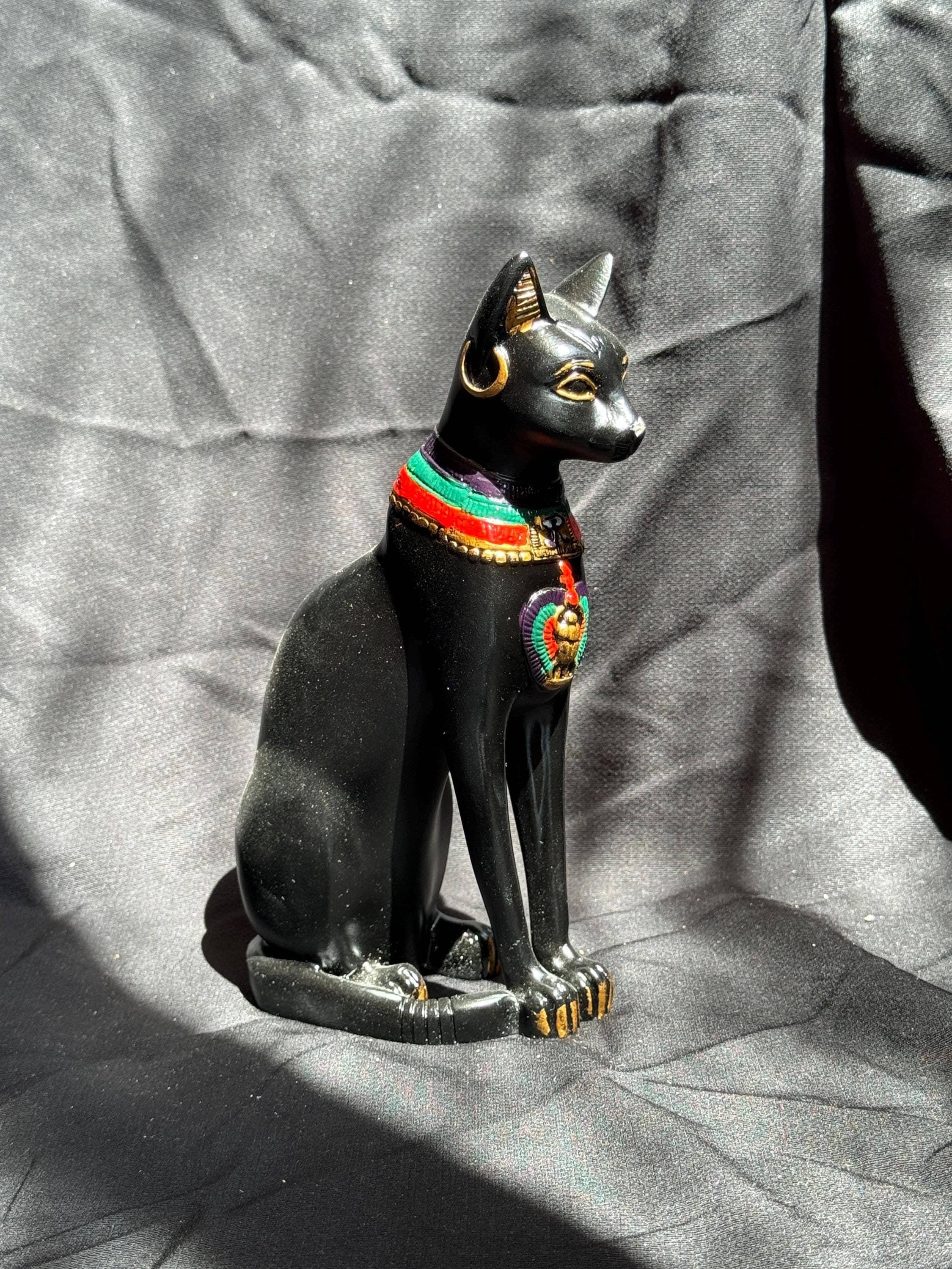 古代エジプト バステト女神 猫像 スカラベ ヒエログリフ 石風オブジェ 置物 Amazon.co.jp: Folpus エジプト猫像バステト女神置物神ノベルティ古代