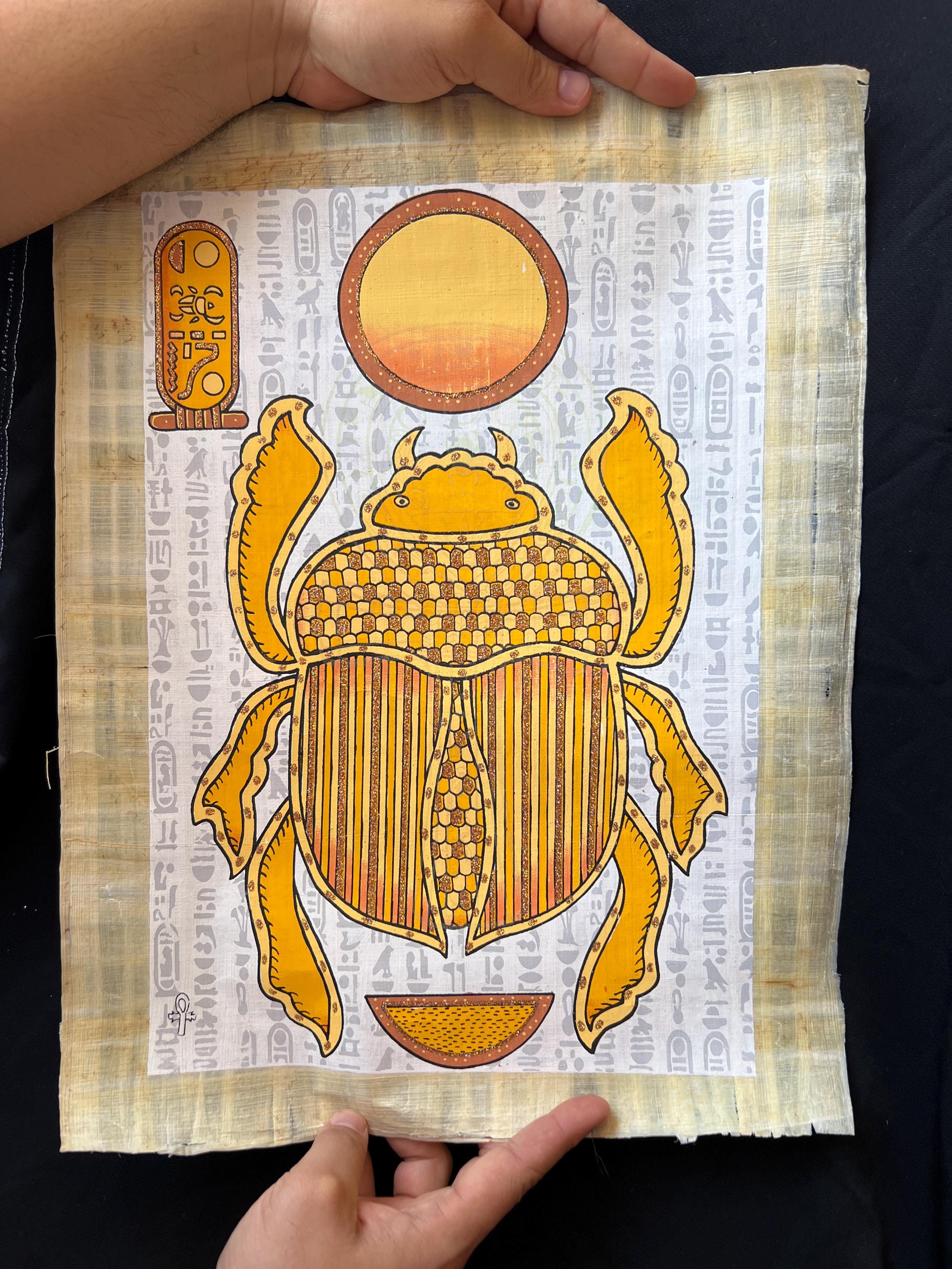 エジプトのスカラベパピルス｜再生と守護の象徴を描いた手描きの絵