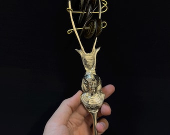 エジプト　希少ハトホルシストラム 銅製の素晴らしい女神ハトホルのシストラム - 古代エジプトの神聖な