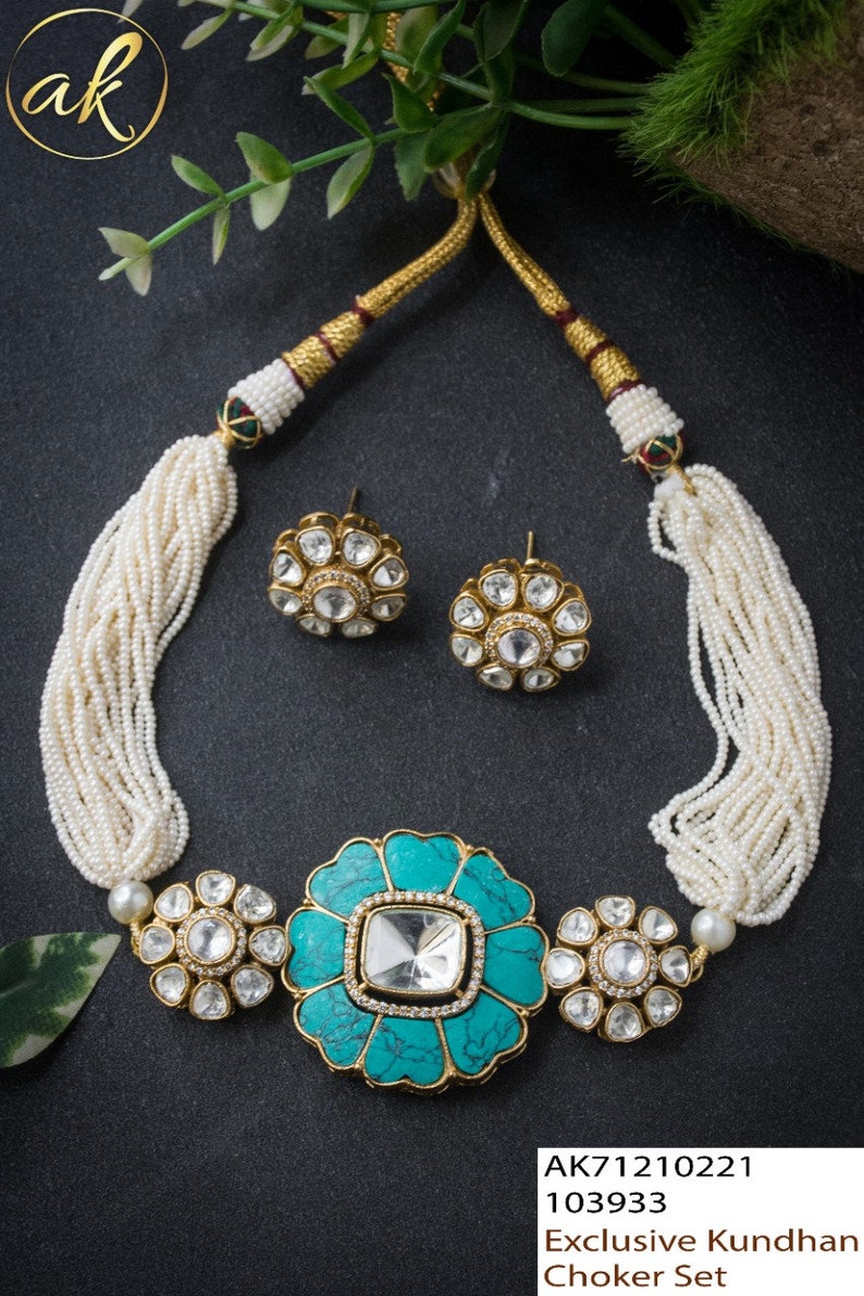 Exclusive kundhan choker shops set