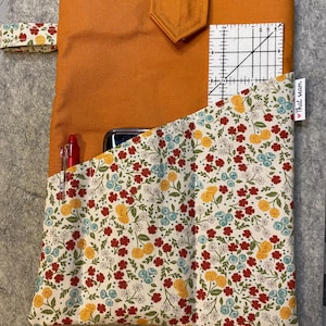 Protège-livre rembourré en tissu avec poches| pochette pour livres avec poches frontales | Étui pour tablette avec poches avant