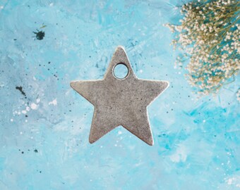 Star Itsy Flat Tag Antique Silver Plated Charm