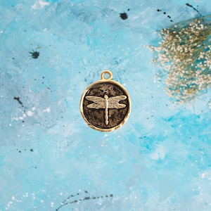 Dragonfly Charm Round Antique Gold for creating Jewelry Necklace Bracelet Earrings Scissor Fob Keychain Scrapbook Card Journaling Bookmark