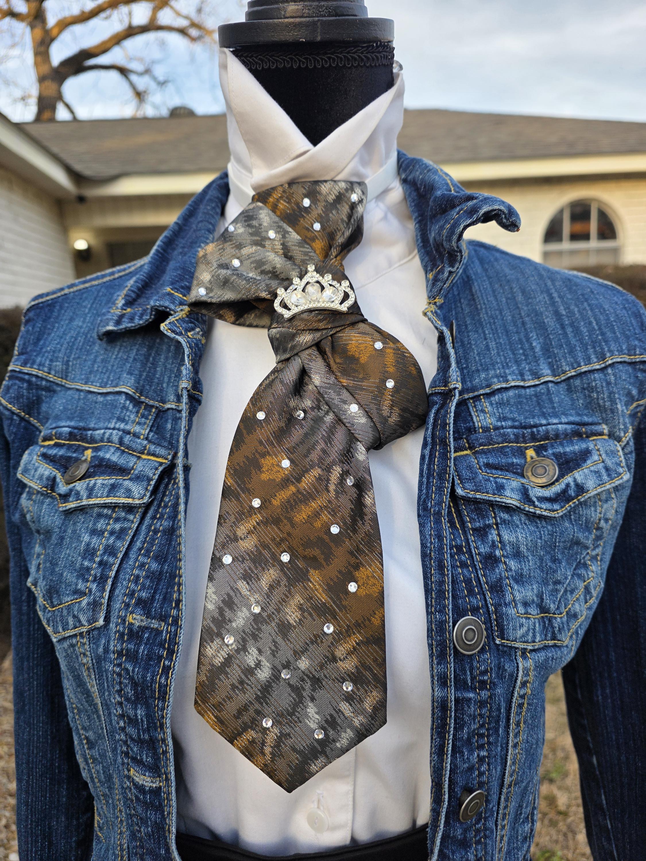 Maison No. 7 Necktie Ascot