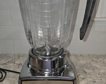 Vintage 1970's RETRO Osterizer Imperial VIII Glass Chrome Blender