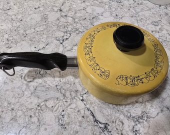 Vintage 1 Qt. Wear-Ever Aluminum Sauce Pan