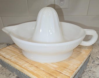 Vintage Milk Glass Reamer / Juicer, White Glass Juicer, Depression Glass