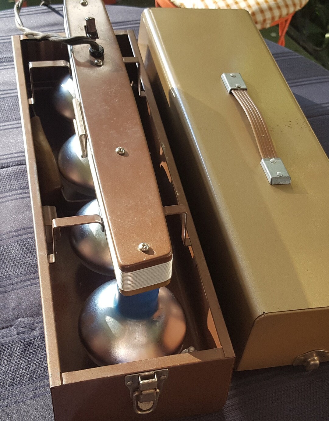 Vintage Light Bar With 4 Bulbs Movie Filming Photography in Metal