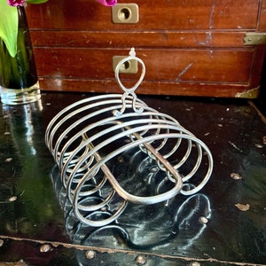 Vintage 6-Slice Toast Rack with Handle