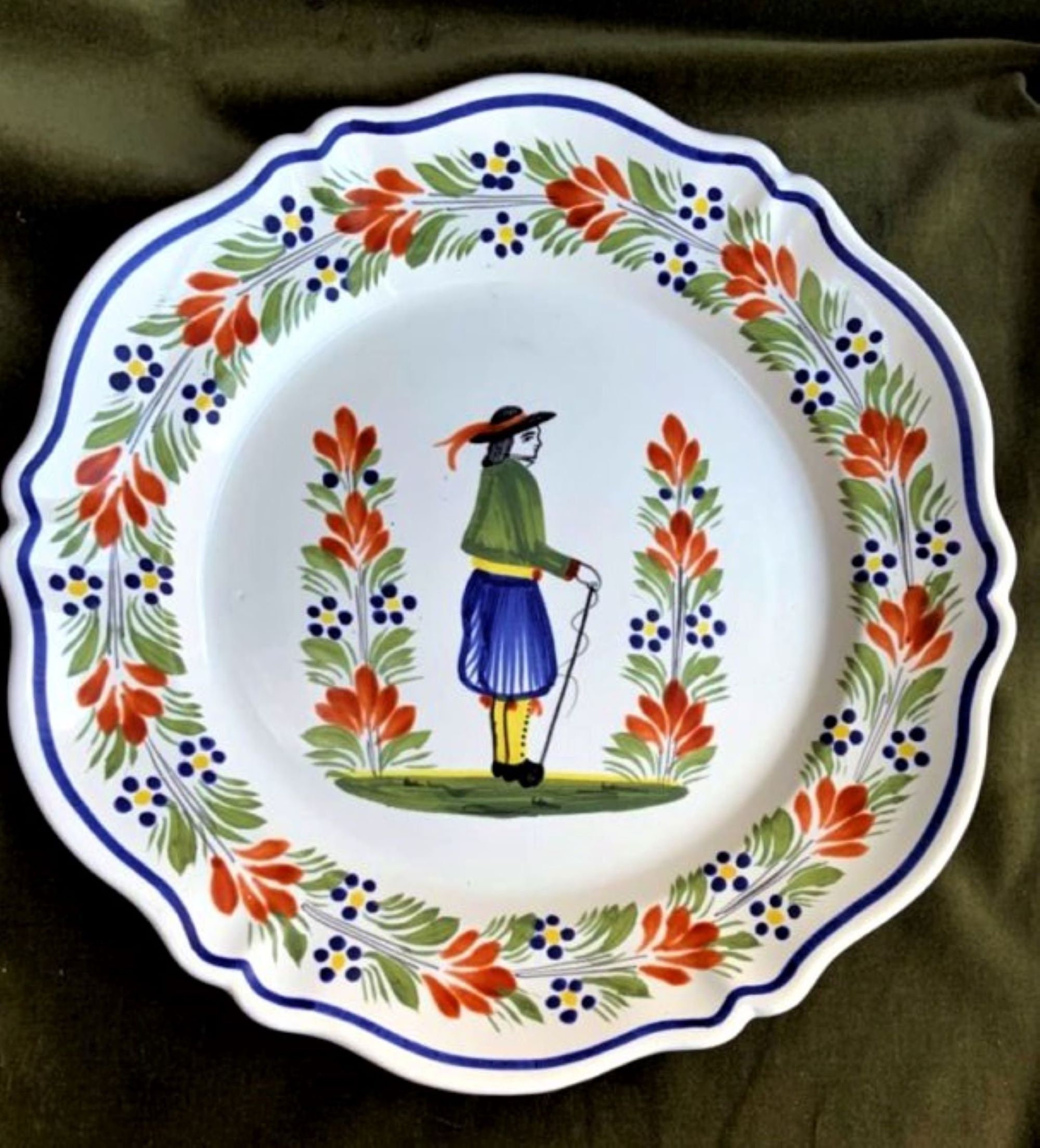 Quimper フラワーデザイン 皿 Quimper 7 inch Round Plate - Fleuri Royal