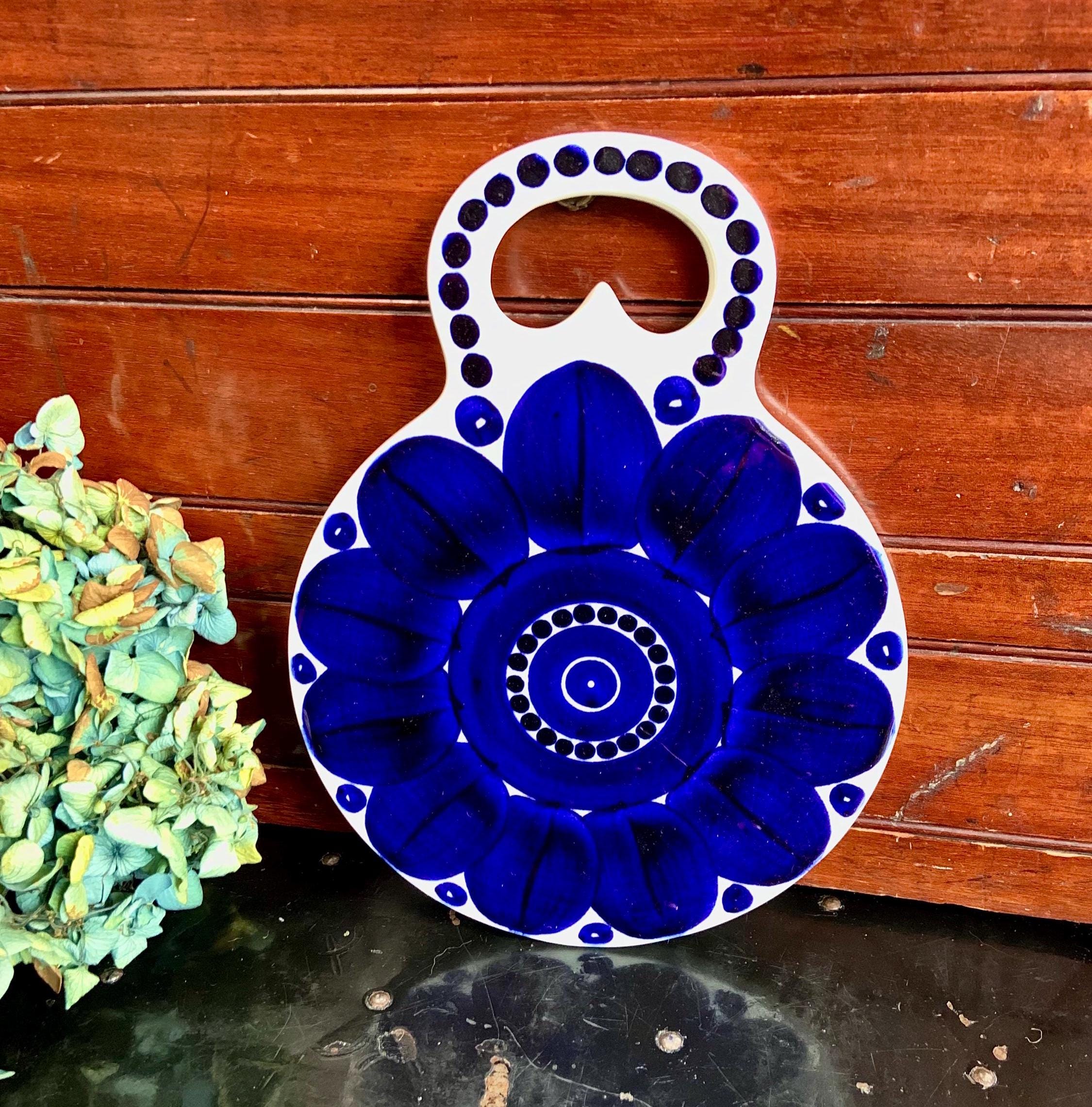 Vintage Arabia Finland Valencia Ceramic Blue and White Trivet