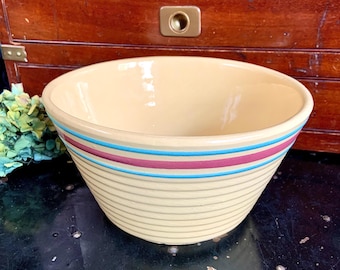 Vintage Watt Pottery Stoneware  8" Mixing Bowl Made in USA