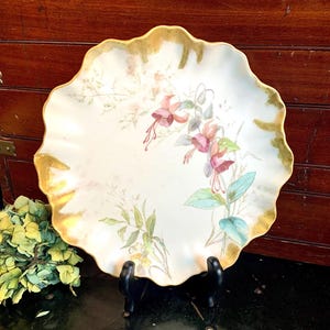 Royal Doulton Burslem Scalloped Edge Cabinet Plate - Condition Issues