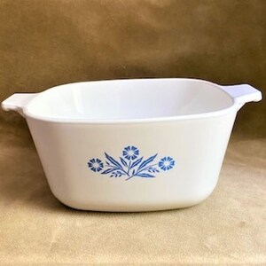 Vintage Corning Ware Cornflower Casserole Dish 1 3/4 Q