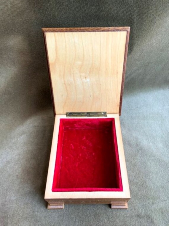 Wooden Box with Hinged Lid Gem