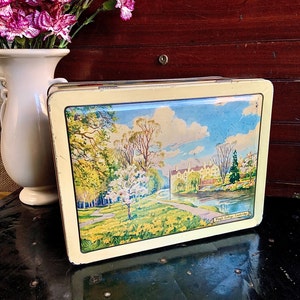 Vintage Jameson Chocolates Ltd. Large Rectangular Biscuit Tin - King&#39;s College Cambridge