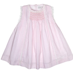 Little Toddler Girl's Hand Smocked Dress in Cotton Seersucker Baby Princess Dress for Easter image 2