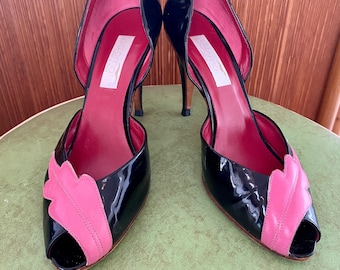 Vintage 1950's Flirty Patent Leather Peep-Toe High Heels, Inky Black & Bubble Gum Pink with Lipstick Red Suede interior, Size 36B, 3in Heel