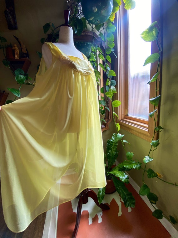 Vintage Canary Yellow Nightgown, 1950s 1960s, Sle… - image 2