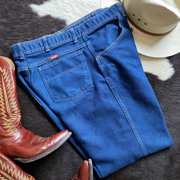 Men’s Vintage Wrangler Jeans , Soft Dark Wash, Size 36 x 29