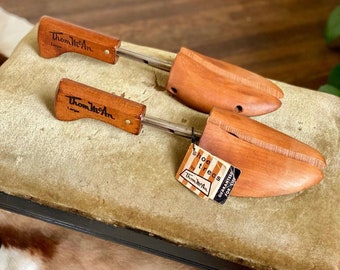 1950’s 1960’s Thom McAn Cedar Shoe Trees Stretchers | Large