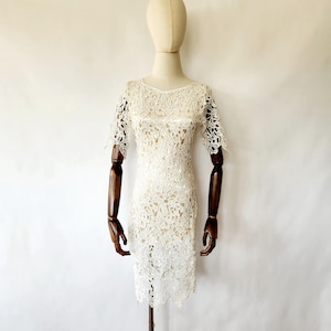 vintage 2000s white lace cocktail dress / bridal wedding - small