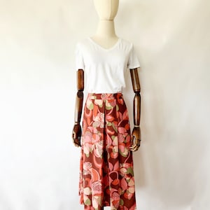 y2k vintage / thrifted floral print pleated midi skirt - medium