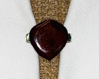 Pinzas para suéter, estilo vintage, con hojas marrones, para cárdigan, cierre de suéter, pinza con forma de cincha, hojas, regalo de joyería, regalos para ella de Fabulici