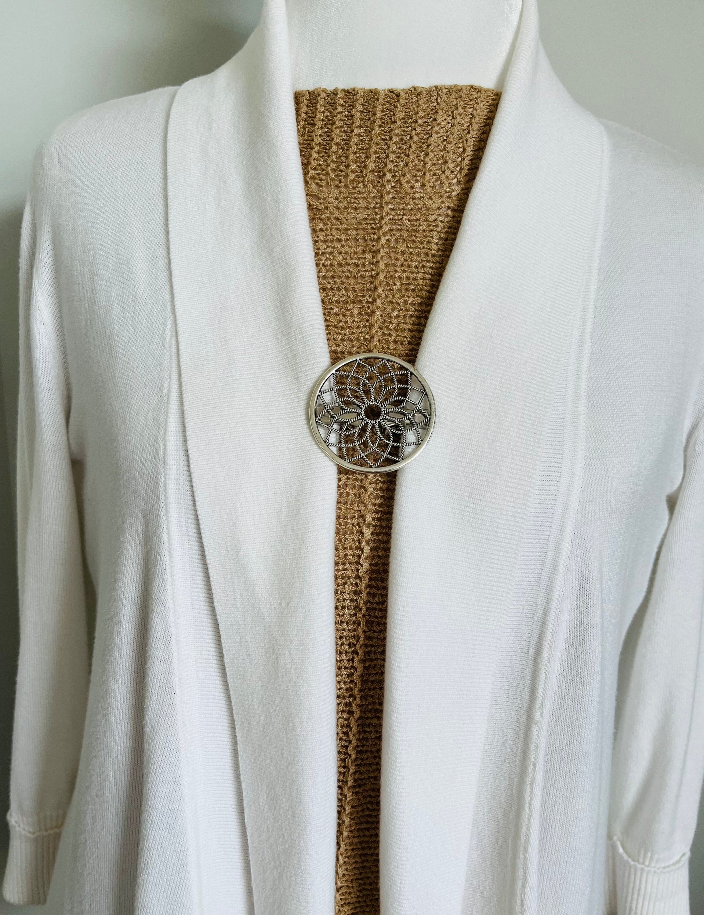 Pinzas Decorativas Para Cárdigan Y Suéter | Pack De 4 | Estilo Vintage Con Flores Y Strass | Unisex Y Para Regalo