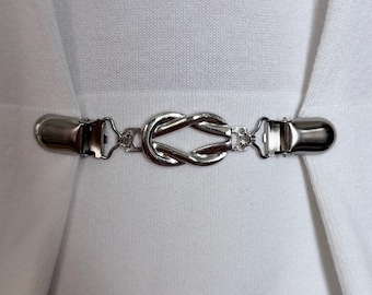 Pinzas para vestido, pinza para la cintura con nudo plateado, pinza para cárdigan, pinza para suéter floral, pinza para cinturón, pinzas para vestido con nudo celta, regalo de joyería para ella de Fabulici