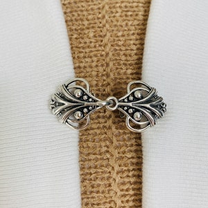Sweater Clips Silver Heart Celtic Cardigan Clip Classic Sweater Clip Cloak Clips Gift for mom Gifts for Her by Fabulici