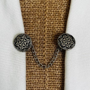 Sweater Clips Celtic Chain Sweater Clip Silver Cardigan Clasp Kimono Clasps Floral Sweater Guard Gift for Mom Gifts for Her by Fabulici