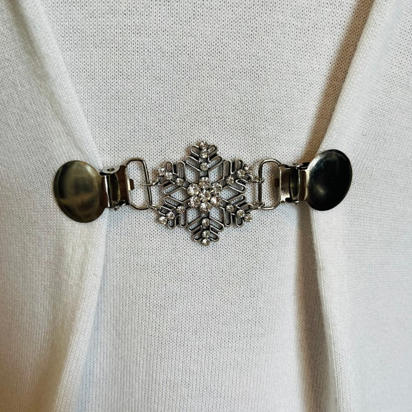 Robe Clips Argent Flocon de Neige Cinch Clip Cardigan Clip Strass Taille Clip Robe Clip Pull Clips Bijoux Cadeau Cadeaux pour Elle par Fabulici