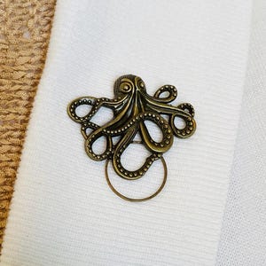 Eyeglass holder Sunglasses holder Badge holder Octopus Badge holders Nurse ID pin clip holder Bronze Jewelry Gift for Her by Fabulici