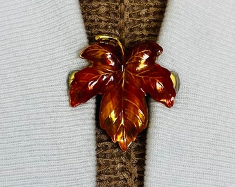 Clips para suéter, clip vintage con forma de hoja para cárdigan, broche para suéter, clip grande con estampado de follaje, regalo de joyería para ella de Fabulici.