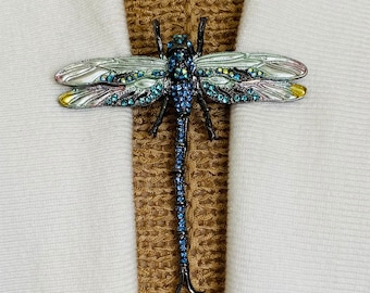 Sweater Clips Dragonfly Sweater Clip Scarf Shawl Clasp Cardigan Clasps Brooch Art Deco Cosplay Clips Cloak Fasteners Jewelry Gifts for Her