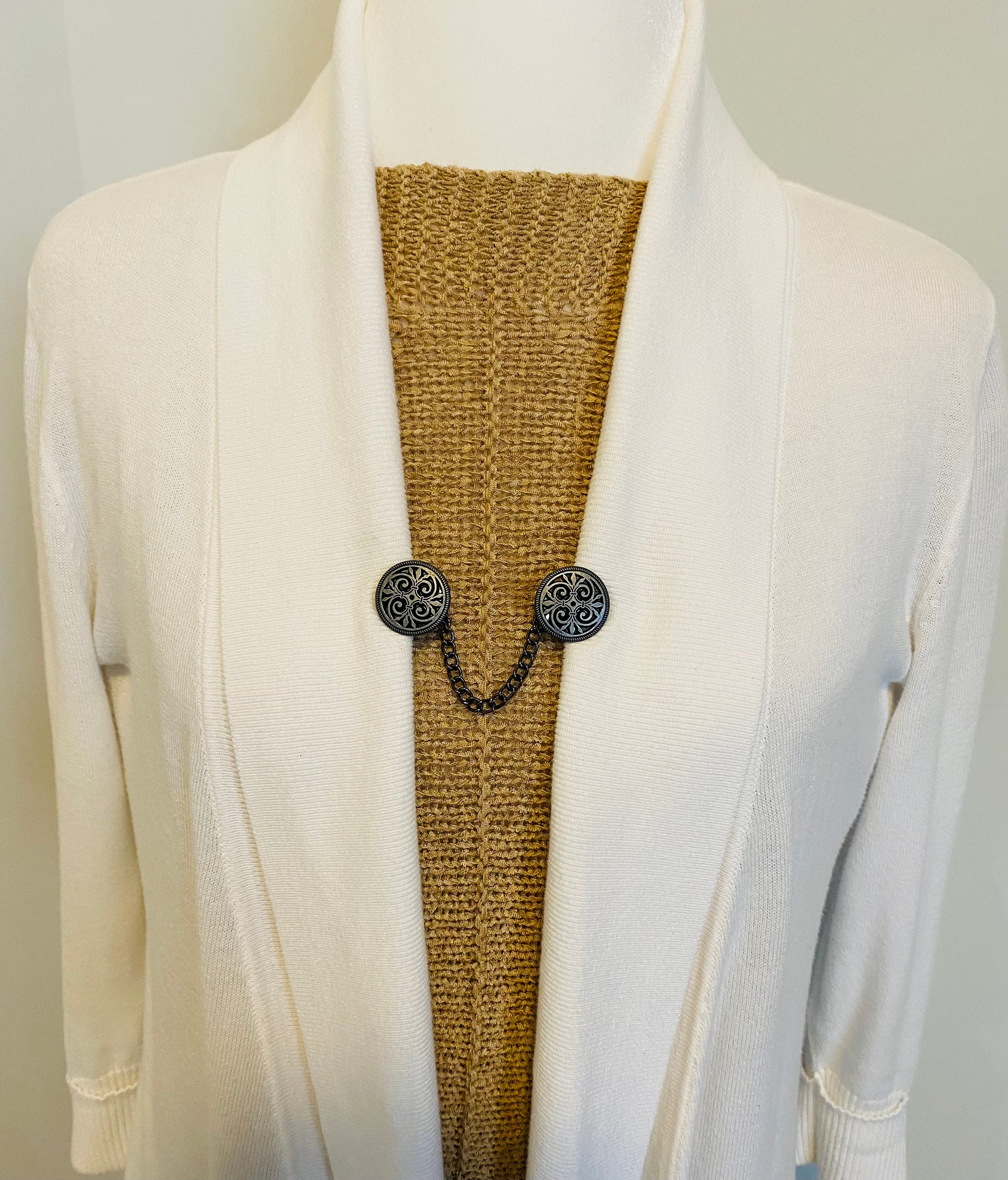 Cardigan clips deals