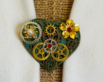 Sweater Clips Steampunk Heart Sweater Clip Scarf Jewelry Shawl Clasp Cardigan Clasp Heart Brooch Cosplay Cloak Fasteners Gifts for Her