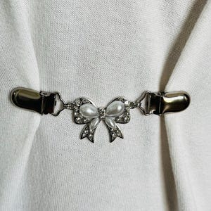 Dress Clips Pearl Waist Clip Cardigan Clip Bow Sweater Clip Cinch Clip Bough Dress Clip Bridal Cincher Waist Fastener Gift for Her Fabulici