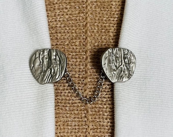 Sweater Clips Retro Silver Sweater Clip for Cardigan Clip Kimono Clasp Dress Clip Chain Sweater Clasps Birthday Gift for Mom Gift for Her