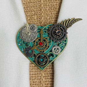 Sweater Clips Steampunk Clock Sweater Clip Scarf Watch Shawl Clasp Cardigan Clasp Heart Brooch Cosplay Cloak Fasteners Gifts for Her
