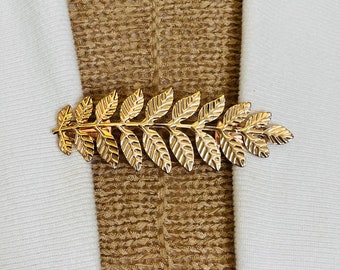 Pinzas para suéter con hojas de oro amarillo, cierre para cárdigan, pinza para suéter, filigrana metálica, regalo minimalista, regalos para ella de Fabulici
