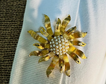 Brooch Vintage Brooches Brooch Large Gold Jewelry Flower Brooch Floral Statement Piece Antique Birthday Gift Coat Clasp